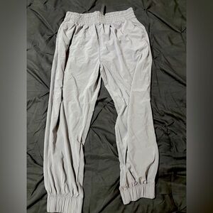 Vuori gray joggers size xl boyfriend style
